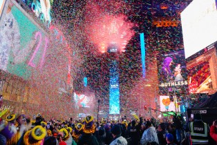 How To Watch The Times Square Ball Drop Without Cable — 2025 Edition!