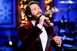 Josh Groban & Friends Go Home for the Holidays