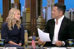 Kelly Ripa and Mark Consuelos on 'Live with Kelly and Mark'